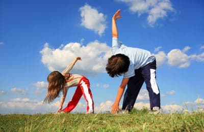 چطور کودکان را به ورزش علاقه مند کنیم؟